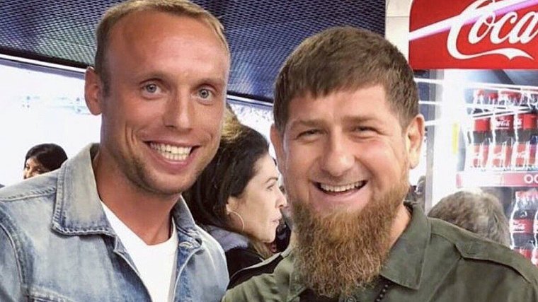 Глушаков подписал контракт с «Ахматом», его поприветствовал Кадыров - фото