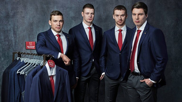 КХЛ заставляет хоккеистов надеть пиджаки и галстуки - фото