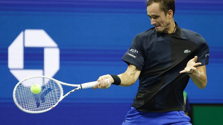 Медведев сыграет с Джоковичем в полуфинале Astana Open - фото