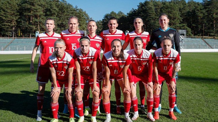 Женская сборная России по футболу потеряла две позиции в рейтинге ФИФА - фото
