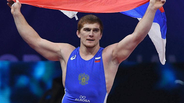 Российский борец выиграл золото чемпионата мира... без борьбы - фото