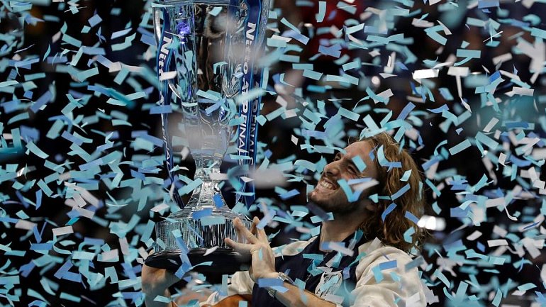 Стефанос Циципас впервые выиграл Итоговый турнир ATP в Лондоне - фото