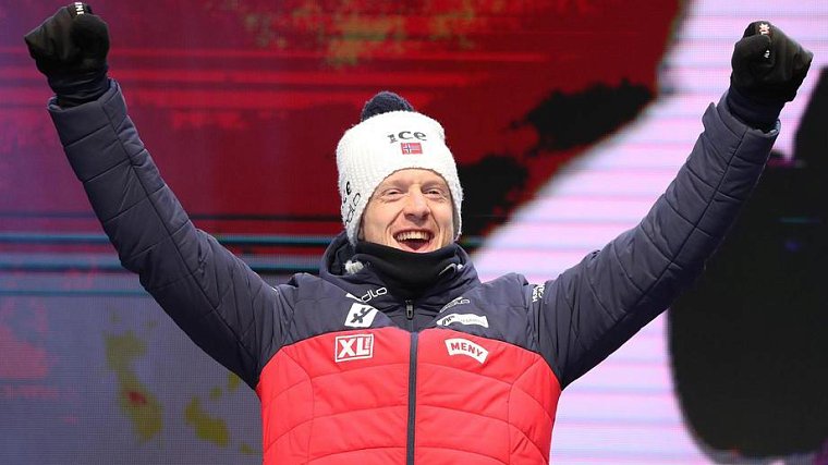 Без Логинова Россия провалилась в масс-старте, Йоханнес Бё выиграл юбилейное золото - фото