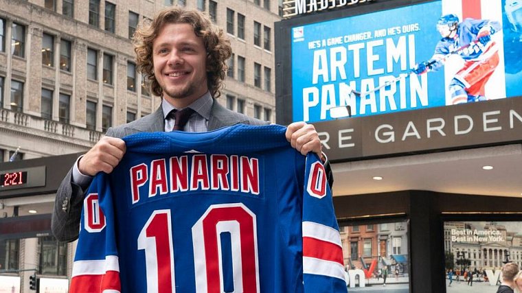 Артемий Панарин стал третьей звездой декабря в НХЛ - фото