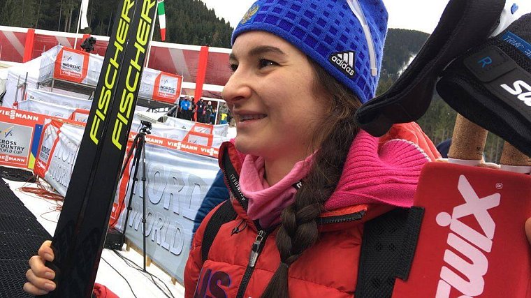 Наталья Непряева уступила в лыжной гонке норвежке, которая использовала «помадный» допинг - фото