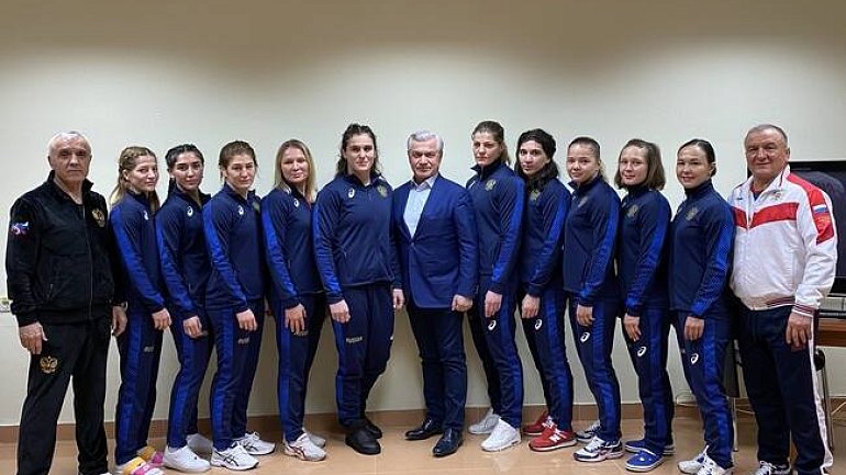 В борьбе только женщины! Невероятные результаты России на Евро - фото