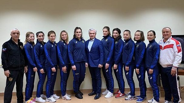 В борьбе только женщины! Невероятные результаты России на Евро - фото