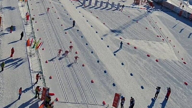 Легков заявил, что нужно подключить Минспорта для организации трансляций Кубка России по лыжным гонкам - фото