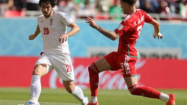 Иран вырвал победу у Уэльса, несмотря на травму Азмуна - фото