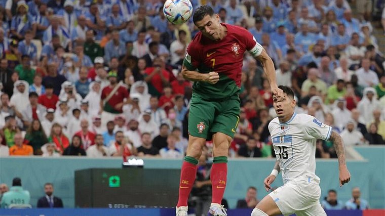 Португалия направит  в ФИФА доказательства того, что Роналду стал автором гола в матче с Уругваем - фото