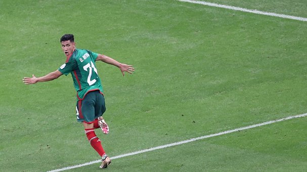 Мексика обыграла Саудовскую Аравию и не вышла в 1/8 финала чемпионата мира - фото