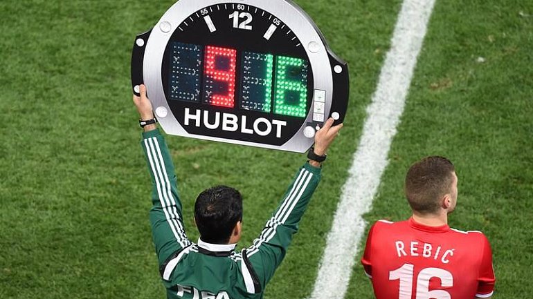 ФИФА получила одобрение на введение пяти замен в матче - фото