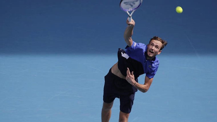 Медведев потерял позиции в новом рейтинге ATP после раннего вылета с Australian Open - фото
