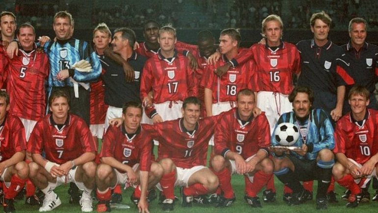 25 лет назад Англия выиграла турнир на территории Франции. Сегодня они поспорят за выход в полуфинал ЧМ-2022 - фото