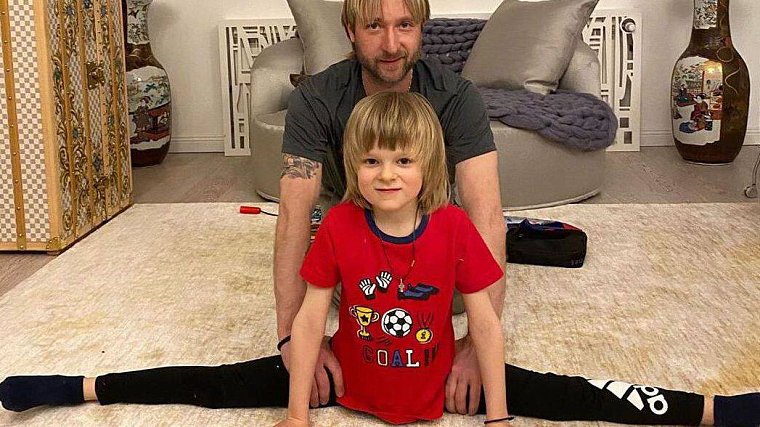 Жулин не стал осуждать Плющенко за ролик с сыном - фото