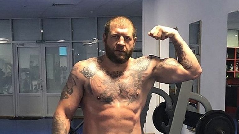 Боец MMA Харитонов: Емельяненко по кайфу, когда говорят, что он пьяный кому-то врезал - фото