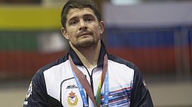 Источник: Олимпийский чемпион Алексей Мишин насмерть сбил человека - фото