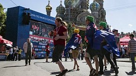 Главе оргкомитета чемпионата мира-2018 сложно сравнивать российский турнир с Катаром-2022 - фото