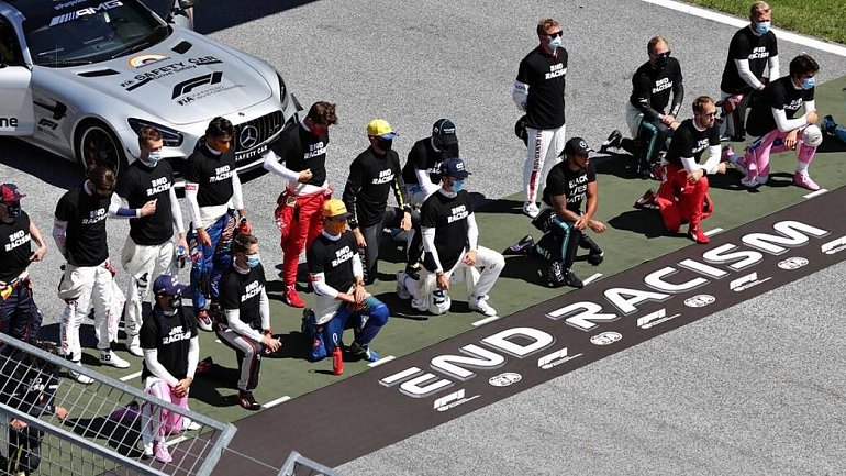 Президент ФИА поддержал гонщиков, отказавшихся встать на одно колено - фото