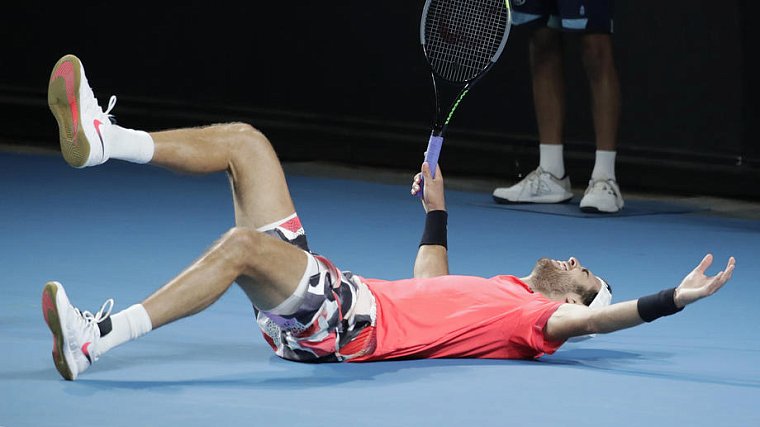 Карен Хачанов пробился в третий круг Australian Open назло трибунам - фото