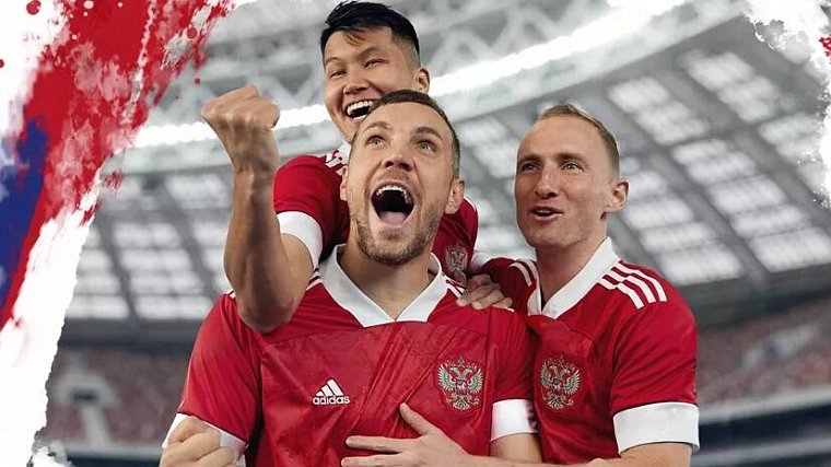 Adidas представил новую форму сборной России с белыми рукавами - фото