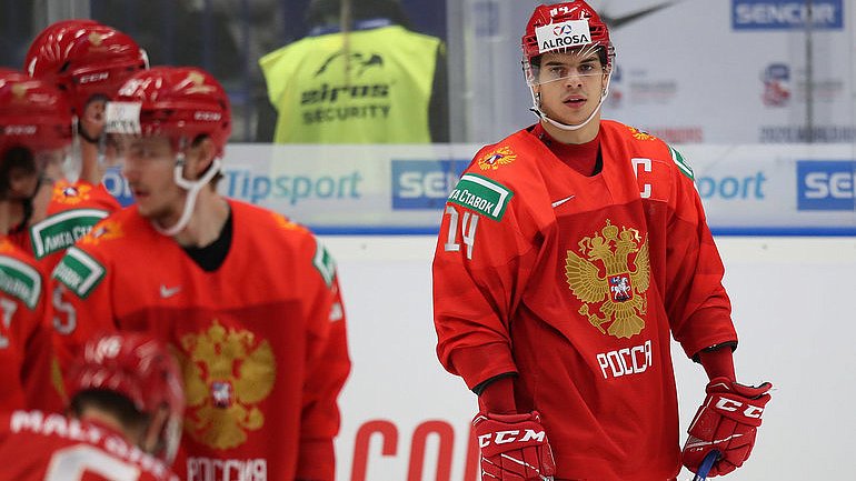 Капитан молодежной сборной России заявил, что своим удалением оставил команде шанс на победу в финале - фото