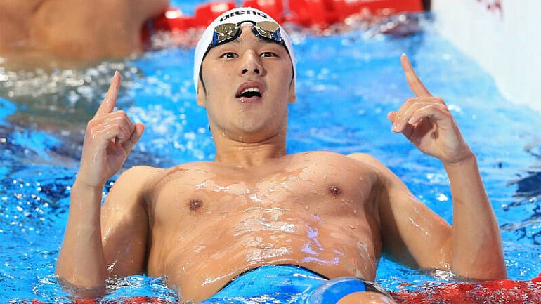 Японского пловца убрали из сборной за разврат - фото