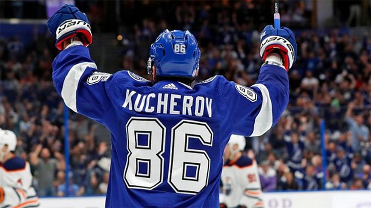 Кучеров стал лучшим ассистентом НХЛ, опередив Макдэвида - фото