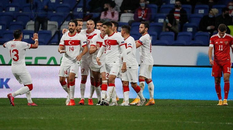 Тренер Турции – о матче с Россией: Русским нужно подняться как можно выше в рейтинге ФИФА - фото