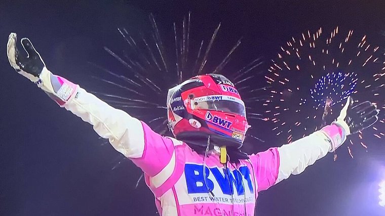 Перес выиграл Гран-при Бахрейна, Расселл почти победил в первой гонке в карьере - фото