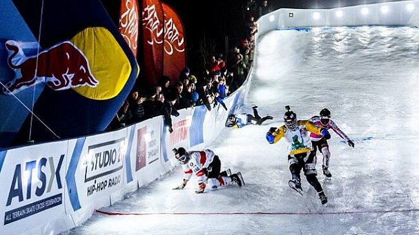 На курорте «Игора» под Санкт-Петербургом пройдет этап Чемпионата мира по скоростному спуску на коньках Red Bull Ice Cross - фото