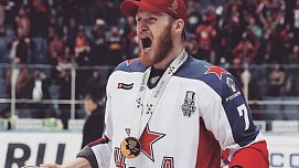 Телегин не уедет в НХЛ, игрок хочет повышения зарплаты в ЦСКА - фото