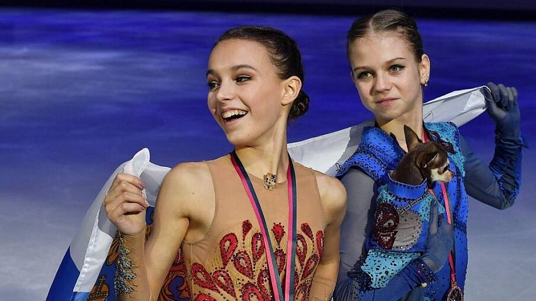 Россиянки впервые заняли весь пьедестал на чемпионате мира - фото