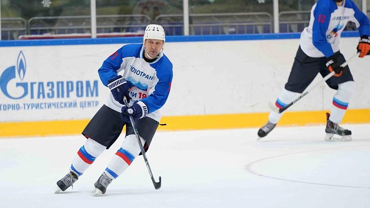 Сезон в хоккейной лиге «Новотранса» закрыл Константин Гончаров - фото