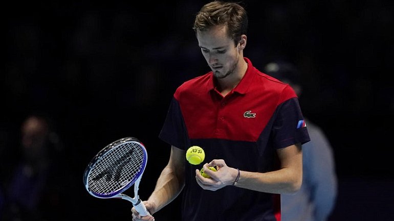 Медведев покинул Итоговый турнир ATP - фото