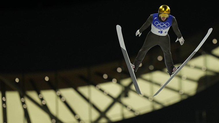 «Гражданину РФ в таких условиях это делать нельзя»: прыгун с трамплина Климов об участии в Олимпиаде по требованиям МОК - фото