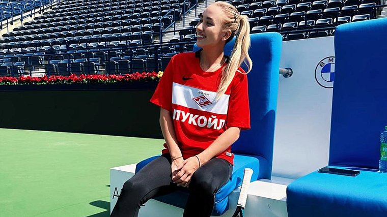 Потапова совершила символический удар перед матчем «Спартак» – «Динамо» - фото