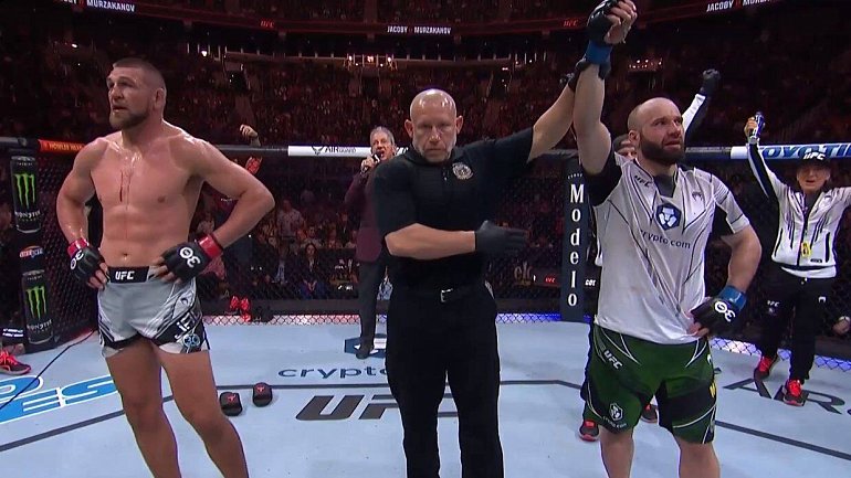 Еще один российский боец ворвался в топ UFC. Мурзаканов победил Джейкоби единогласным решением судей - фото