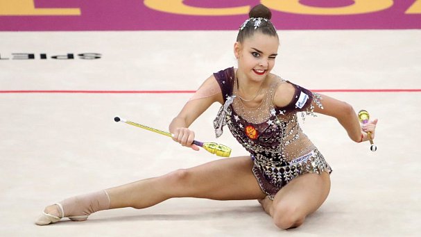 Винер объяснила, почему чемпионка мира Дина Аверина не выполнила ряд упражнений на турнире в Москве - фото