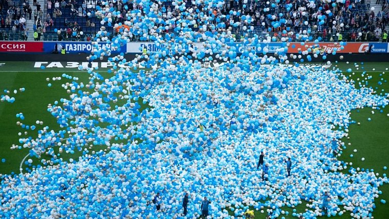 60 тысяч воздушных шаров и 22 тысячи болельщиков на поле: «Зенит» беспрецедентно отметил окончание чемпионского сезона - фото
