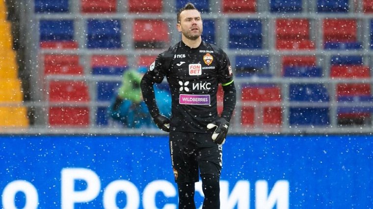 Акинфеев признан лучшим вратарем РПЛ, Кержакова не было среди номинантов - фото