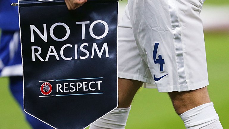 По делу о расизме в отмененном матче Кубка Англии арестованы два человека - фото