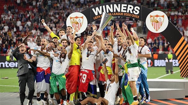 Вся команда выставлена на трансфер! «Севилья» разваливается после победы в Лиге Европы  - фото