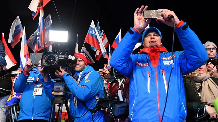 Губерниев сообщил, что нескольким российским биатлонистам пришли повестки в военкомат - фото