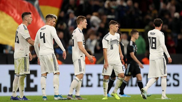 От Аргентины до Аргентины. Почему сборная Германии впервые сыграла без чемпионов мира - фото
