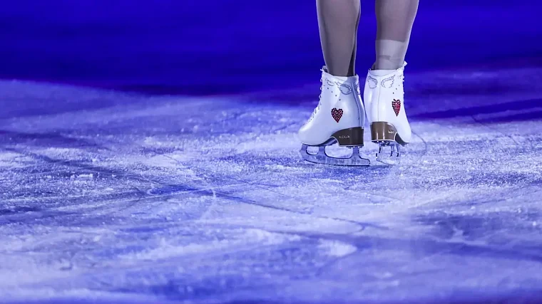 Евгению Плющенко вернули олимпийские коньки - фото