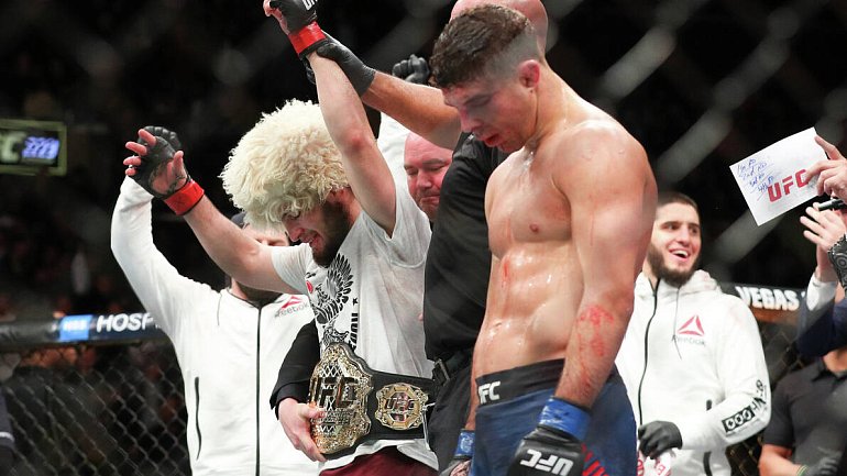 Нурмагомедов за чемпионский бой в UFC заработал 530 тыс долларов - фото