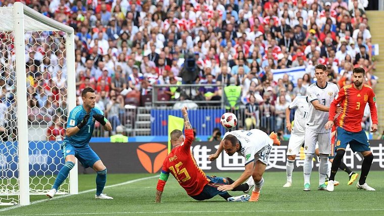 Россия и Испания не выявили победителя в основное время матча - фото