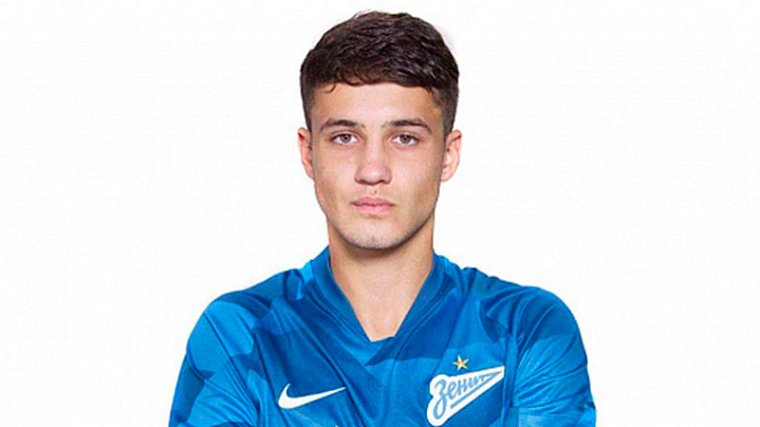 «Зенит» арендовал 18-летнего полузащитника «Ахмата» - фото