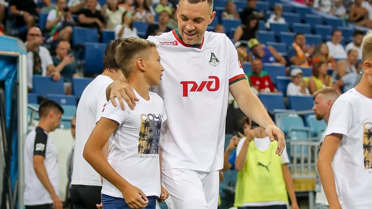 Наумов считает, что «Локомотив» побеждает благодаря Дзюбе - фото